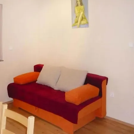 3-person In ستاريغغاد باكلينتسا