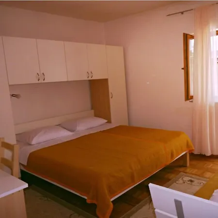 3-person In Lägenhet *
