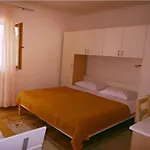 3-person In *