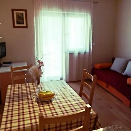 Zrinka In With Terrace And Seaview Apartment Starigrad Paklenica