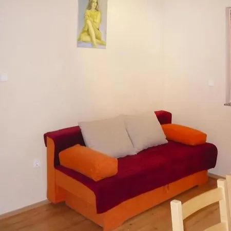 3-person In Starigrad Paklenica