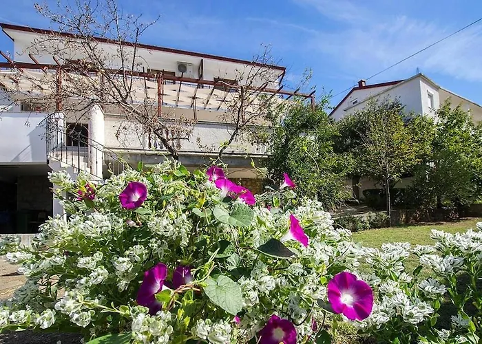 3-person In * Starigrad Paklenica