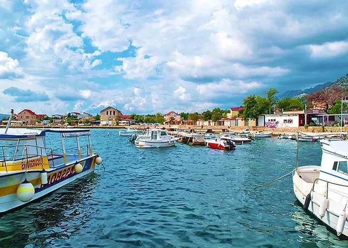 3-person In Apartamento Starigrad Paklenica